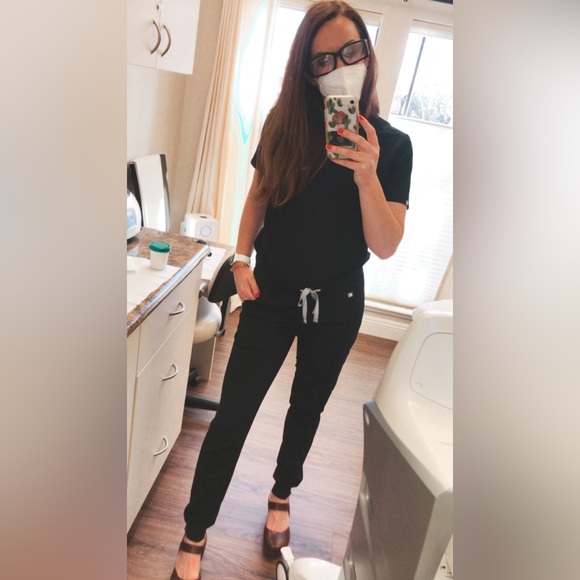 FIGS black Zamora jogger - Picture 2 of 5